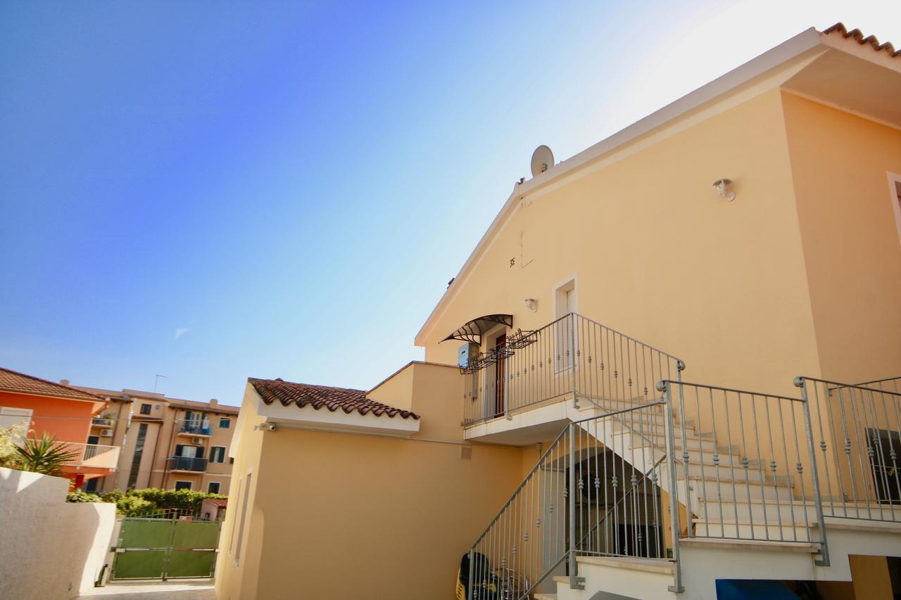 Casa Degli Ospiti Hotel Olbia Exterior foto
